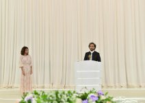Президент Ильхам Алиев и Первая леди Мехрибан Алиева приняли участие в торжественной церемонии, посвященной 96-летию Гейдара Алиева и 15-летию Фонда Гейдара Алиева (ФОТО)