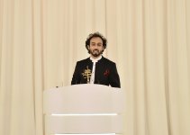 Президент Ильхам Алиев и Первая леди Мехрибан Алиева приняли участие в торжественной церемонии, посвященной 96-летию Гейдара Алиева и 15-летию Фонда Гейдара Алиева (ФОТО)