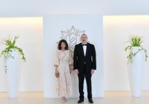 Президент Ильхам Алиев и Первая леди Мехрибан Алиева приняли участие в торжественной церемонии, посвященной 96-летию Гейдара Алиева и 15-летию Фонда Гейдара Алиева (ФОТО)