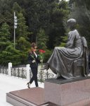 Президент Ильхам Алиев и Первая леди Мехрибан Алиева посетили могилу общенационального лидера Гейдара Алиева (ФОТО)