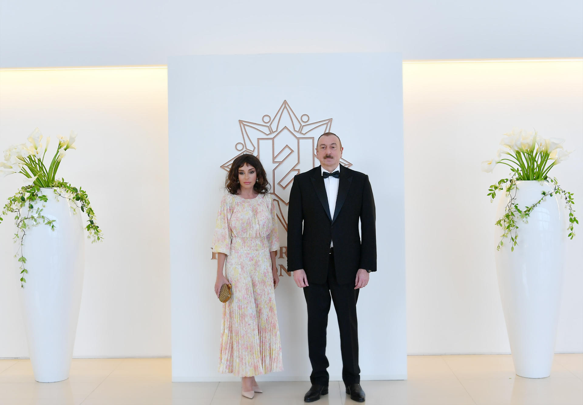 Президент Ильхам Алиев и Первая леди Мехрибан Алиева приняли участие в торжественной церемонии, посвященной 96-летию Гейдара Алиева и 15-летию Фонда Гейдара Алиева (ФОТО)