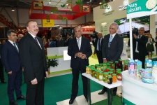 Президент Ильхам Алиев ознакомился с международными выставками WorldFood Azerbaijan и Caspian Agro (ФОТО) (версия 2)