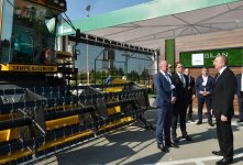 Президент Ильхам Алиев ознакомился с международными выставками WorldFood Azerbaijan и Caspian Agro (ФОТО) (версия 2)