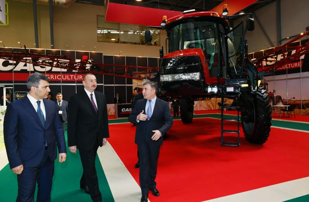 Президент Ильхам Алиев ознакомился с международными выставками WorldFood Azerbaijan и Caspian Agro (ФОТО) (версия 2)