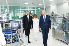 Президент Ильхам Алиев принял участие в открытии завода по производству шприцев в Пираллахинском промышленном парке (ФОТО) (версия 2)