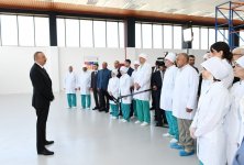 Президент Ильхам Алиев принял участие в открытии завода по производству шприцев в Пираллахинском промышленном парке (ФОТО) (версия 2)