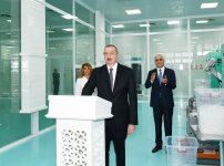 Президент Ильхам Алиев принял участие в открытии завода по производству шприцев в Пираллахинском промышленном парке (ФОТО) (версия 2)