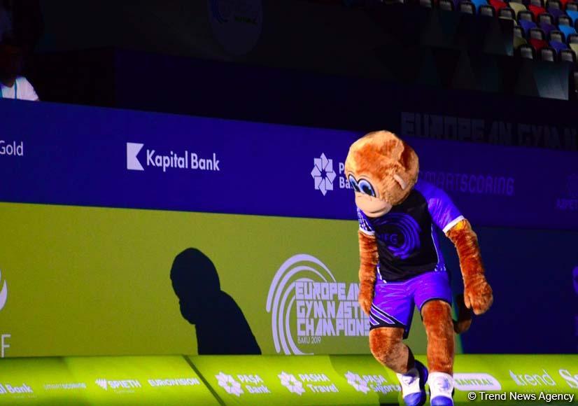 Улыбки, позитив и хорошее настроение на Чемпионате Европы по художественной гимнастике в Баку (ФОТО)