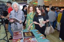 Торговый центр в Баку на несколько дней превратился в музейный центр (ФОТО)