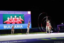 В рамках третьего дня Чемпионата Европы в Баку проходят выступление групповых команд в упражнениях с пятью лентами (ФОТО)