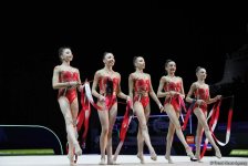 В рамках третьего дня Чемпионата Европы в Баку проходят выступление групповых команд в упражнениях с пятью лентами (ФОТО)