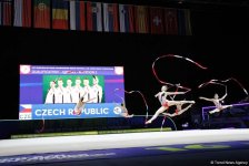 В рамках третьего дня Чемпионата Европы в Баку проходят выступление групповых команд в упражнениях с пятью лентами (ФОТО)