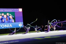 В рамках третьего дня Чемпионата Европы в Баку проходят выступление групповых команд в упражнениях с пятью лентами (ФОТО)