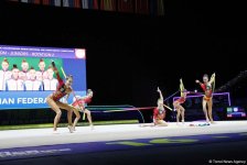 В рамках третьего дня Чемпионата Европы в Баку проходят выступление групповых команд в упражнениях с пятью лентами (ФОТО)