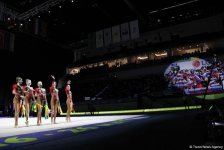 В рамках третьего дня Чемпионата Европы в Баку проходят выступление групповых команд в упражнениях с пятью лентами (ФОТО)