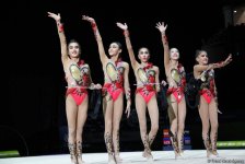 В рамках третьего дня Чемпионата Европы в Баку проходят выступление групповых команд в упражнениях с пятью лентами (ФОТО)
