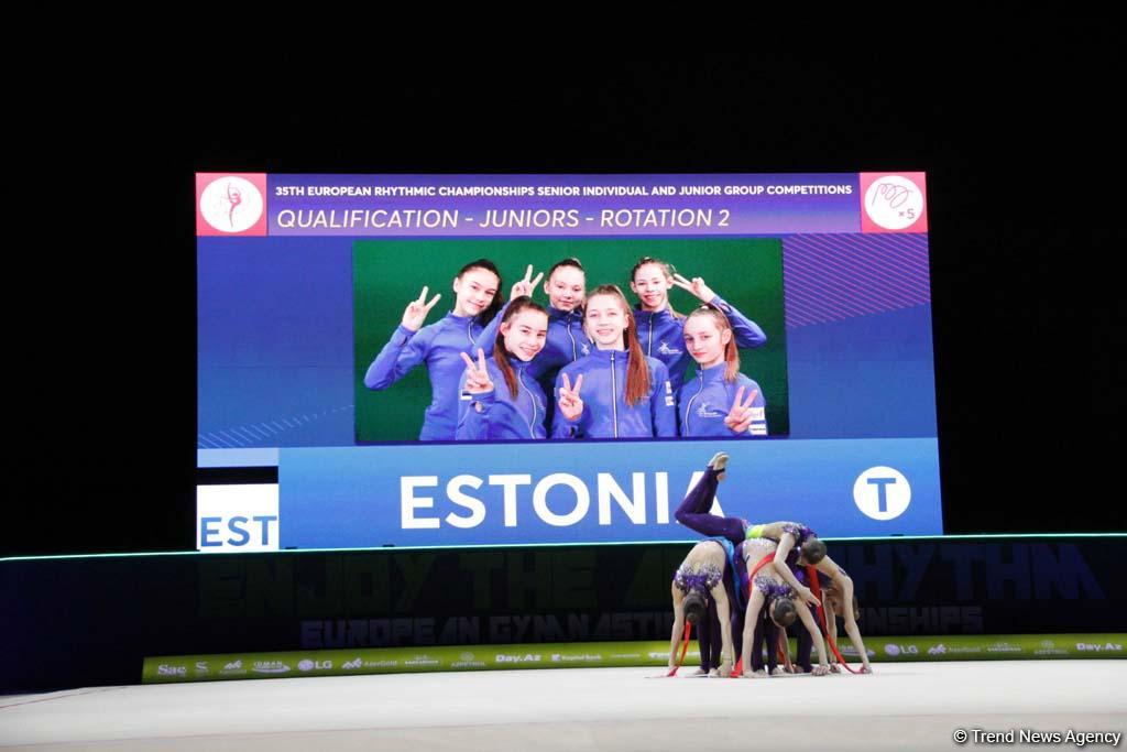 В рамках третьего дня Чемпионата Европы в Баку проходят выступление групповых команд в упражнениях с пятью лентами (ФОТО)