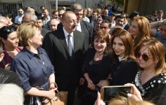 Президент Ильхам Алиев и Первая леди Мехрибан Алиева приняли участие в открытии Центрального парка и сквера в Баку (ФОТО)