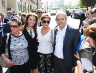 Президент Ильхам Алиев и Первая леди Мехрибан Алиева приняли участие в открытии Центрального парка и сквера в Баку (ФОТО)
