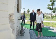 Президент Ильхам Алиев и Первая леди Мехрибан Алиева приняли участие в открытии Центрального парка и сквера в Баку (ФОТО)