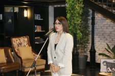 Вице-президент Фонда Гейдара Алиева Лейла Алиева приняла участие на презентации книги под названием "Йога и сила мысли" (ФОТО) (версия 2)