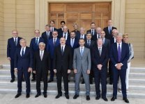 Президент Ильхам Алиев принял делегацию УЕФА (ФОТО) (версия 2)