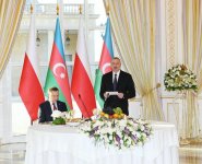 От имени Президента Ильхама Алиева устроен официальный прием  в честь Президента Польши (ФОТО)