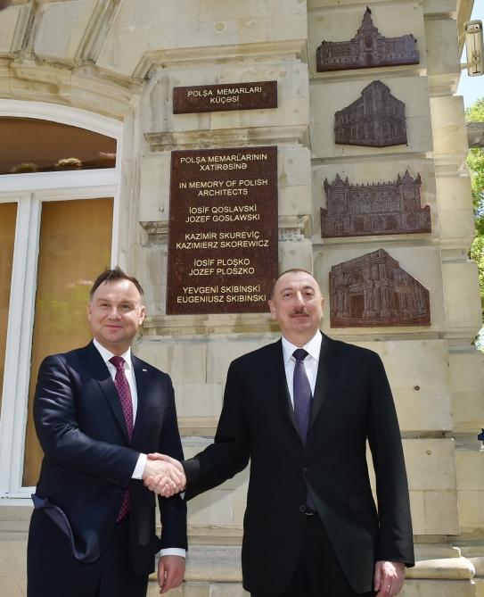 Президенты Азербайджана и Польши приняли участие в открытии в Баку барельефов, посвященных памяти польских архитекторов (ФОТО) (версия 2)