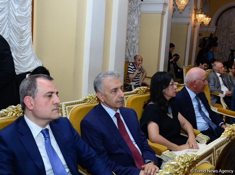 В Баку отметили 100-летие Исмаила Шихлы (ФОТО)