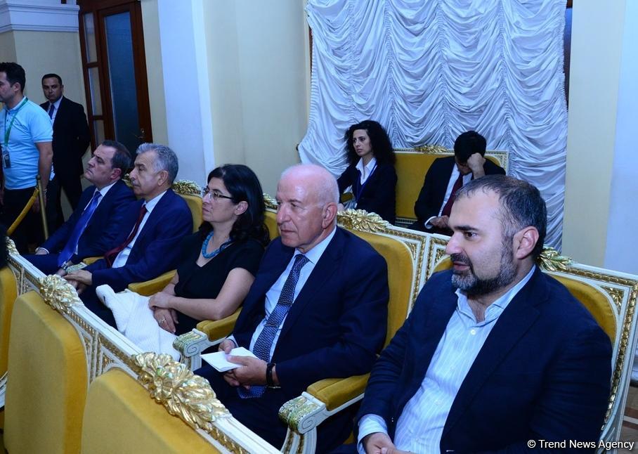 В Баку отметили 100-летие Исмаила Шихлы (ФОТО)