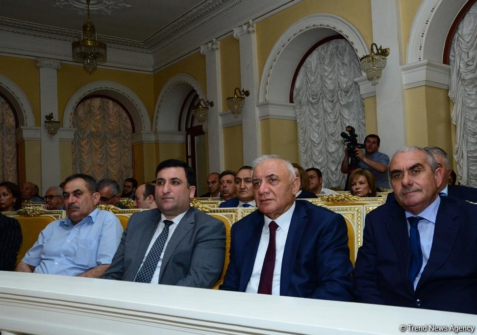 В Баку отметили 100-летие Исмаила Шихлы (ФОТО)