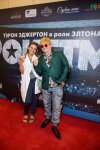 "Натуральный" Элтон Джон открыл летний сезон в Баку (ВИДЕО, ФОТО)