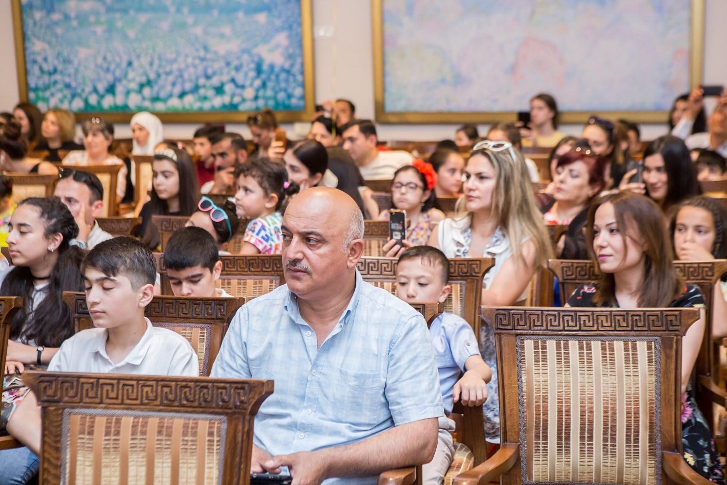 В Баку определены победители конкурса "Нарисуй мне этот мир" (ФОТО)