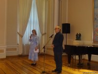 Жемчужины немецкого искусства в Баку - холодное оружие, каминные часы и фарфор (ФОТО)