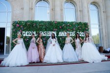 В Баку прошло шоу свадебных и вечерних платьев "Семь красавиц" (ФОТО)