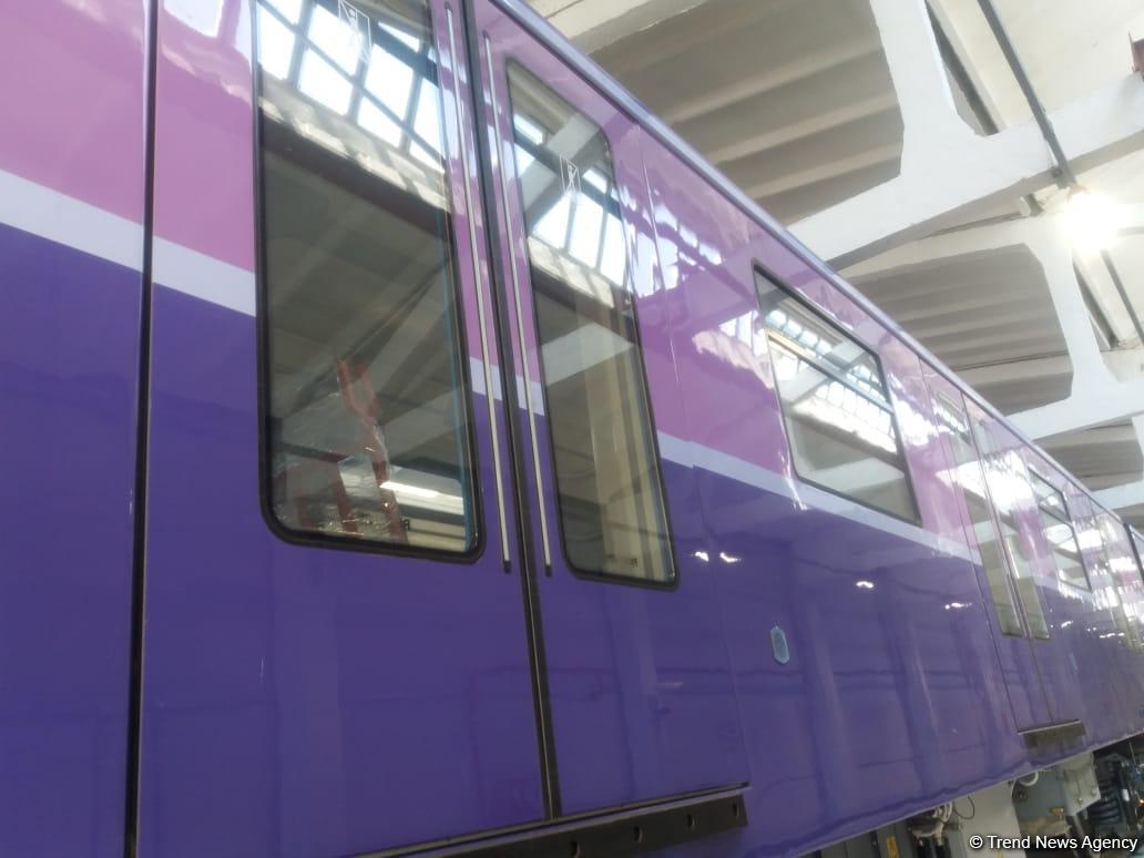 Baku obtains 10 new subway trains (PHOTO/VIDEO)