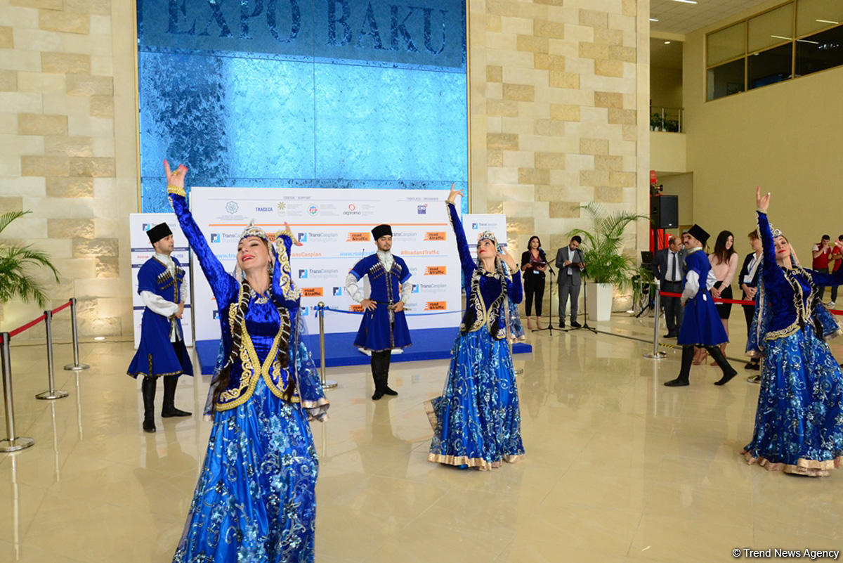 Azerbaijani minister: transport sector to continue rapid growth (PHOTO)