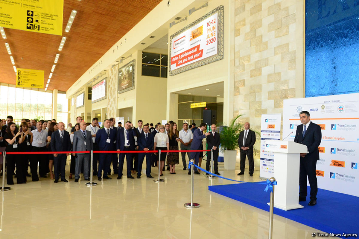 Azerbaijani minister: transport sector to continue rapid growth (PHOTO)