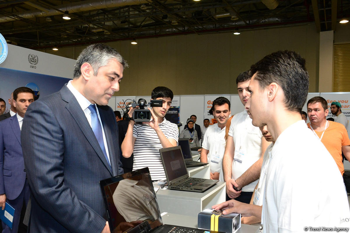 Azerbaijani minister: transport sector to continue rapid growth (PHOTO)