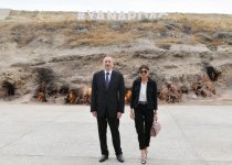 Президент Ильхам Алиев и Первая леди Мехрибан Алиева приняли участие в открытии заповедника «Янардаг» после капитальной реконструкции (ФОТО) (версия 2)
