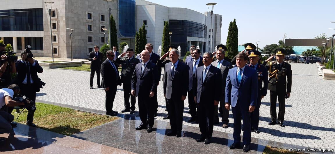 Trilateral meeting of Azerbaijan, Turkey, Georgian defense ministers underway (PHOTO)