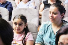 Посвящается учителям Азербайджана от благодарных учеников! Последний звонок… (ВИДЕО, ФОТО)