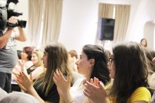 Посвящается учителям Азербайджана от благодарных учеников! Последний звонок… (ВИДЕО, ФОТО)