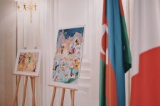 В Париже открылась выставка в честь Насими -  среди гостей потомки Шарля дэ Голля и Льва Толстого (ВИДЕО, ФОТО)
