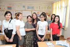 Вице-президент Фонда Гейдара Алиева Лейла Алиева посетила столичные школы-интернаты номер 4 и 3 (ФОТО) (версия 2)