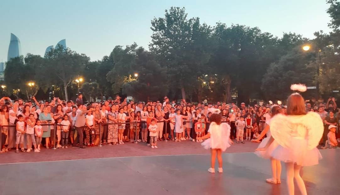 Танцующий Бакинский бульвар - под ритмы международного праздника Soul of Art and Dance (ФОТО)