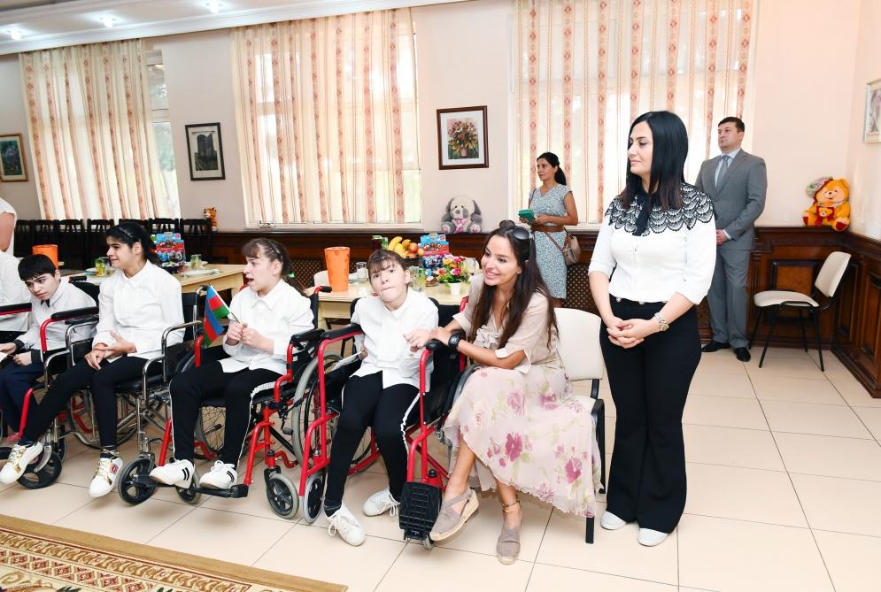 First Vice-President Mehriban Aliyeva visited social service center for children with physical disabilities (PHOTO)