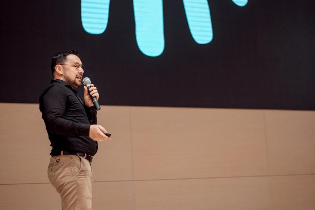 В Баку прошел Azerbaijan Design Summit - большой интерес молодежи (ФОТО)