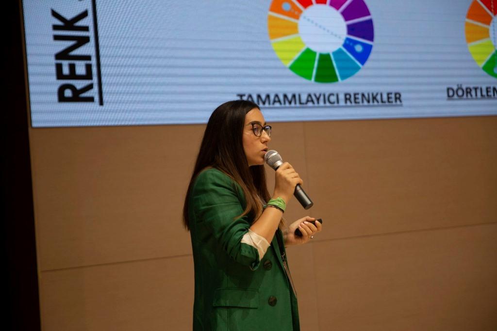 В Баку прошел Azerbaijan Design Summit - большой интерес молодежи (ФОТО)
