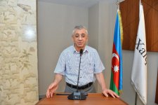 В Xalq Bank состоялась торжественная презентация полного собрания сочинений Мирзы Шафи Вазеха  (ФОТО)